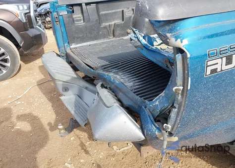 2004 Nissan Frontier Desert Runner Xe-V6 z USA, uszkodzony, nr VIN 1N6ED26T44C437671